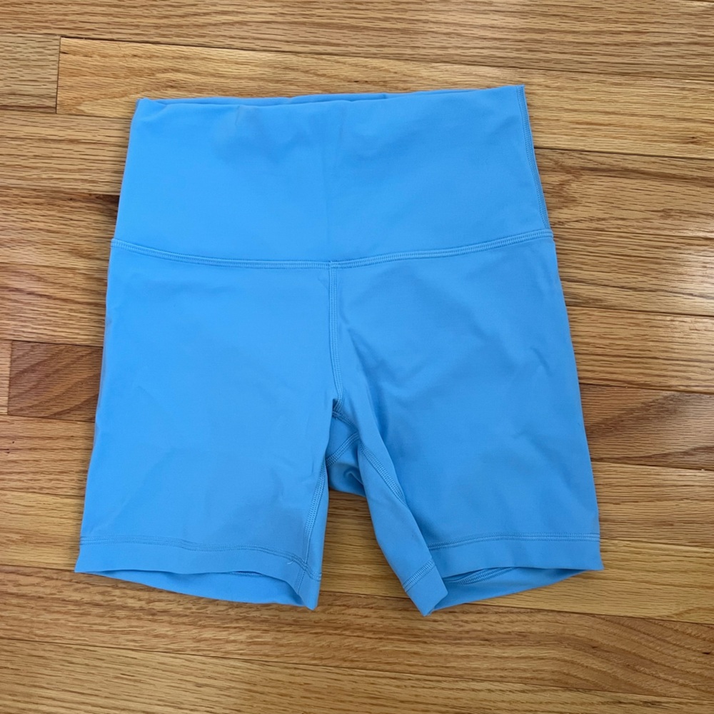 Lululemon Wunder Train Shorts - Aero Blue